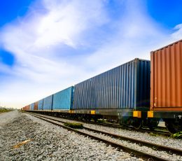 «Укрзалізниця» вводить тимчасове обмеження транзитних перевезень вантажів територію України