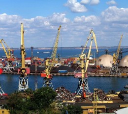 Украинские морские порты сократили грузооборот на 13,3%