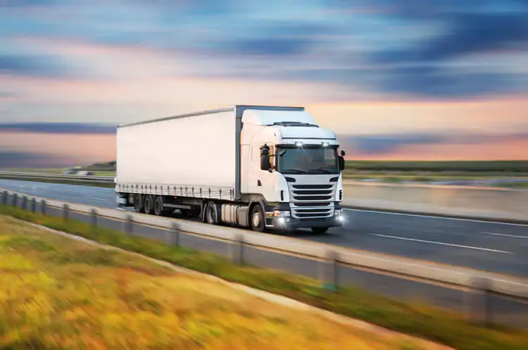 Mobilization vs logistics: what to do for truck carriers in case of mass non-return of drivers from abroad